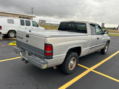 Used 2001 Dodge Ram 1500 Truck 2WD Quad Cab image 4