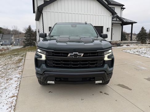Used 2025 Chevrolet Silverado 1500 LT Trail Boss w/ Convenience Package II image 7
