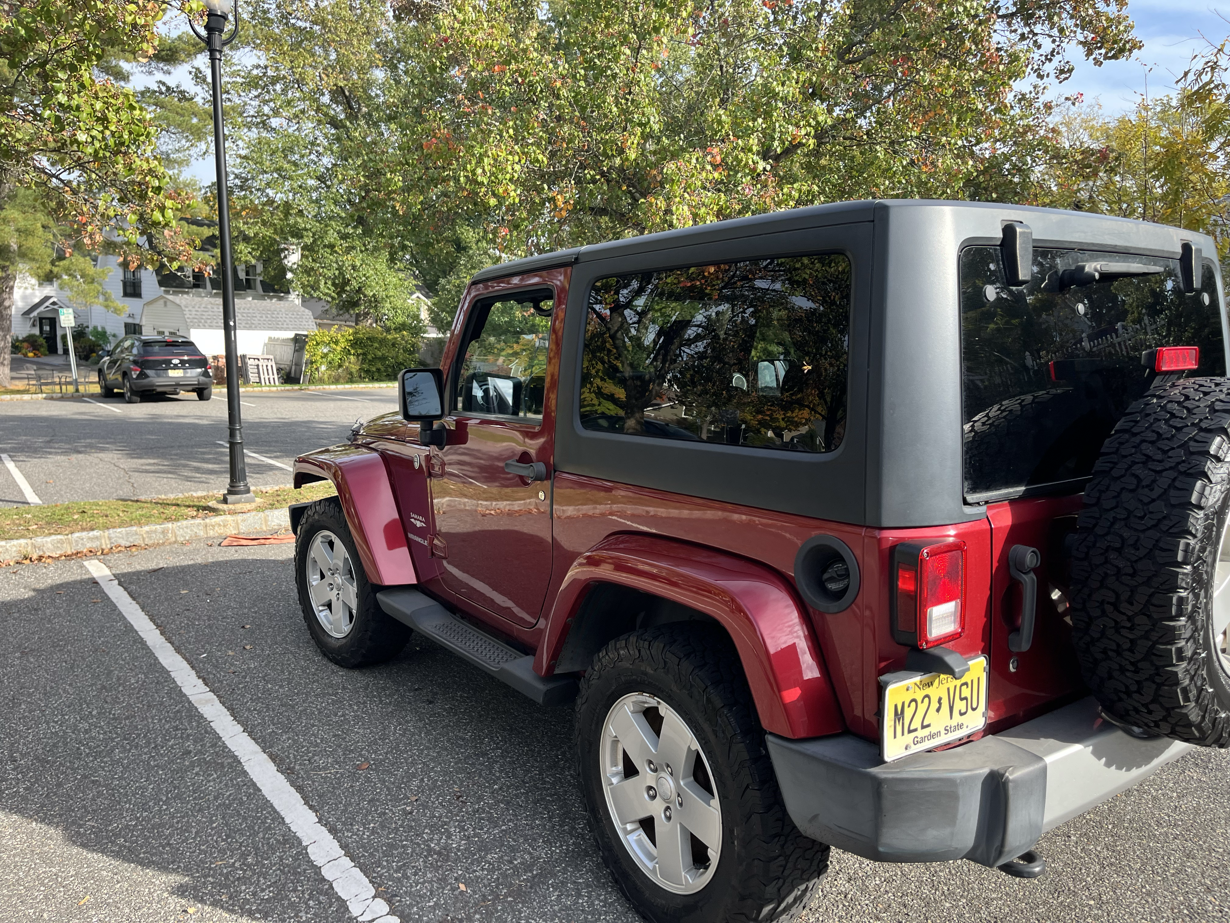 Used 2012 Jeep Wrangler Sahara w/ Connectivity Group AWD/4WD image 11