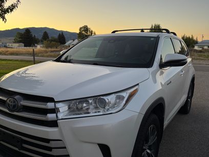Used 2018 Toyota Highlander LE