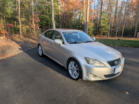 Used 2006 Lexus IS 250 image 10