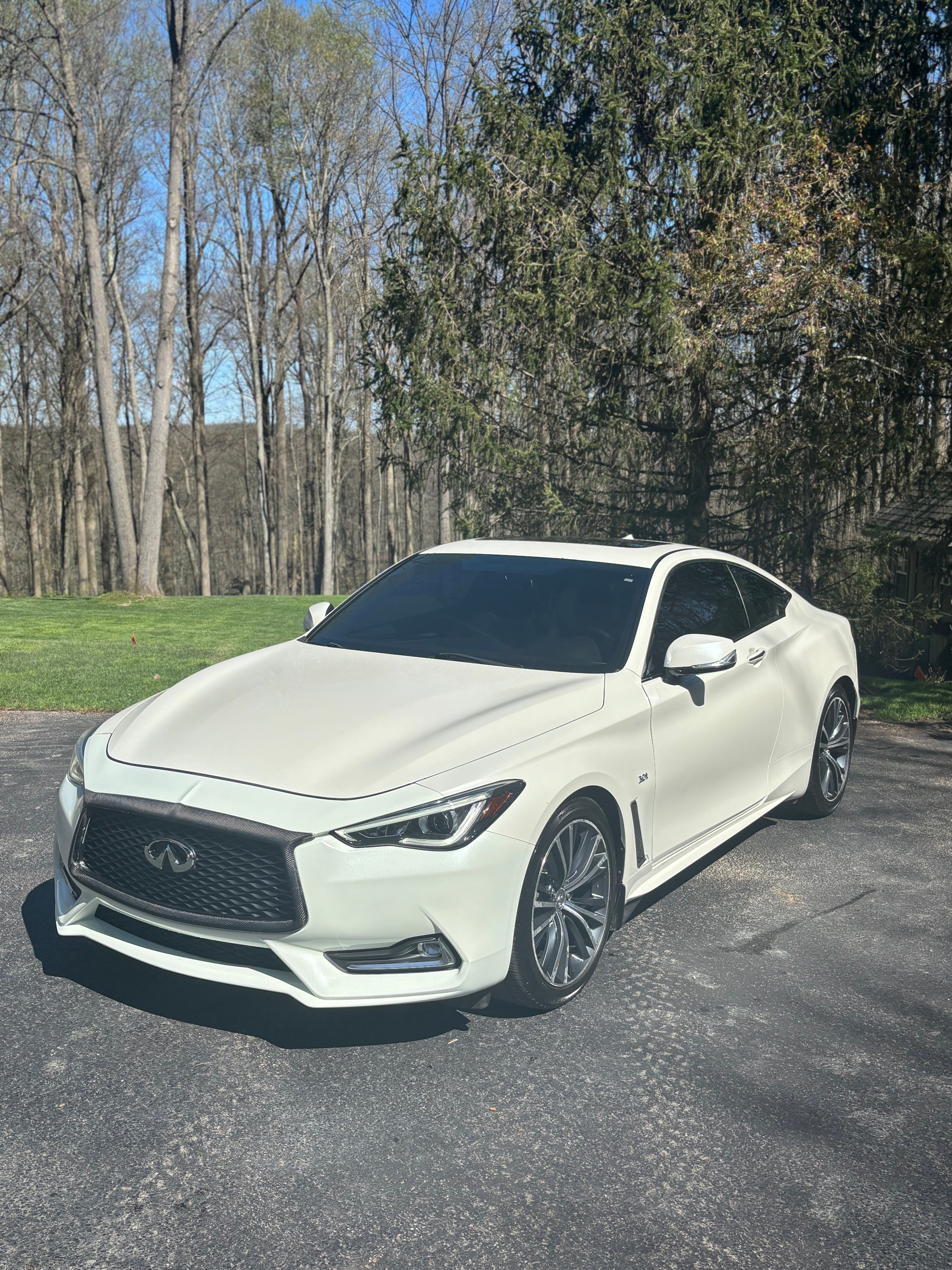 Used 2017 INFINITI Q60 3.0t w/ Premium Plus Package 3.0T AWD/4WD image 1