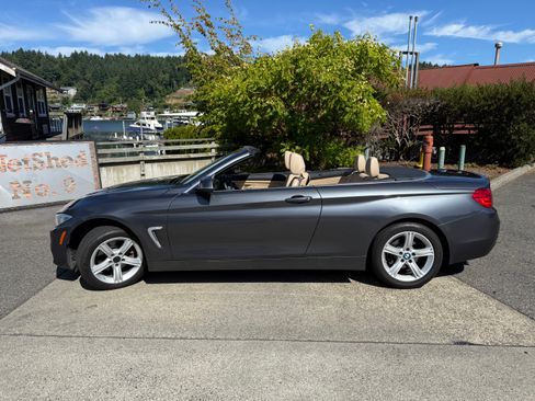 Used 2015 BMW 428i xDrive Convertible AWD/4WD image 2