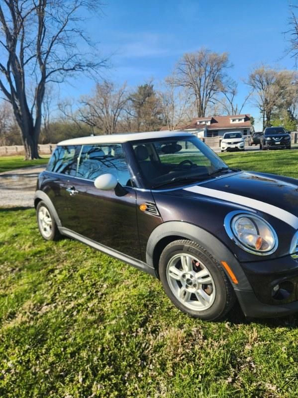 Used 2013 MINI Cooper Hardtop FWD image 2