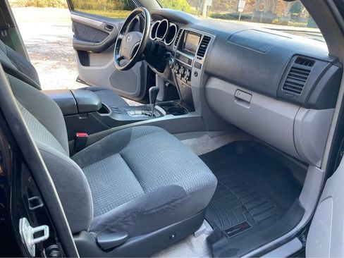 Used 2004 Toyota 4Runner Sport image 6
