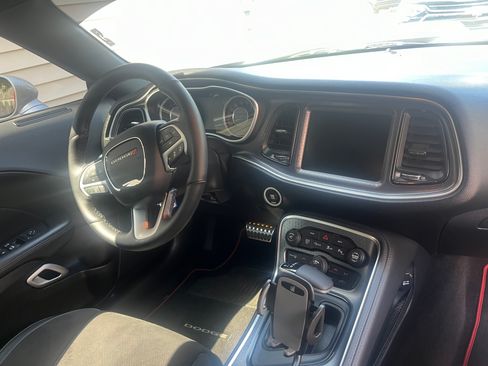Used 2015 Dodge Challenger R/T Scat Pack RWD image 6