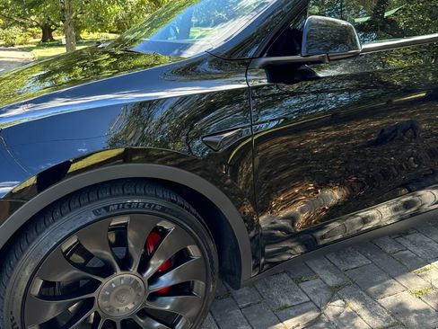 Used 2023 Tesla Model Y Performance AWD/4WD image 4