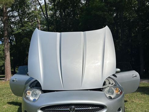Used 2007 Jaguar XK Coupe RWD image 19
