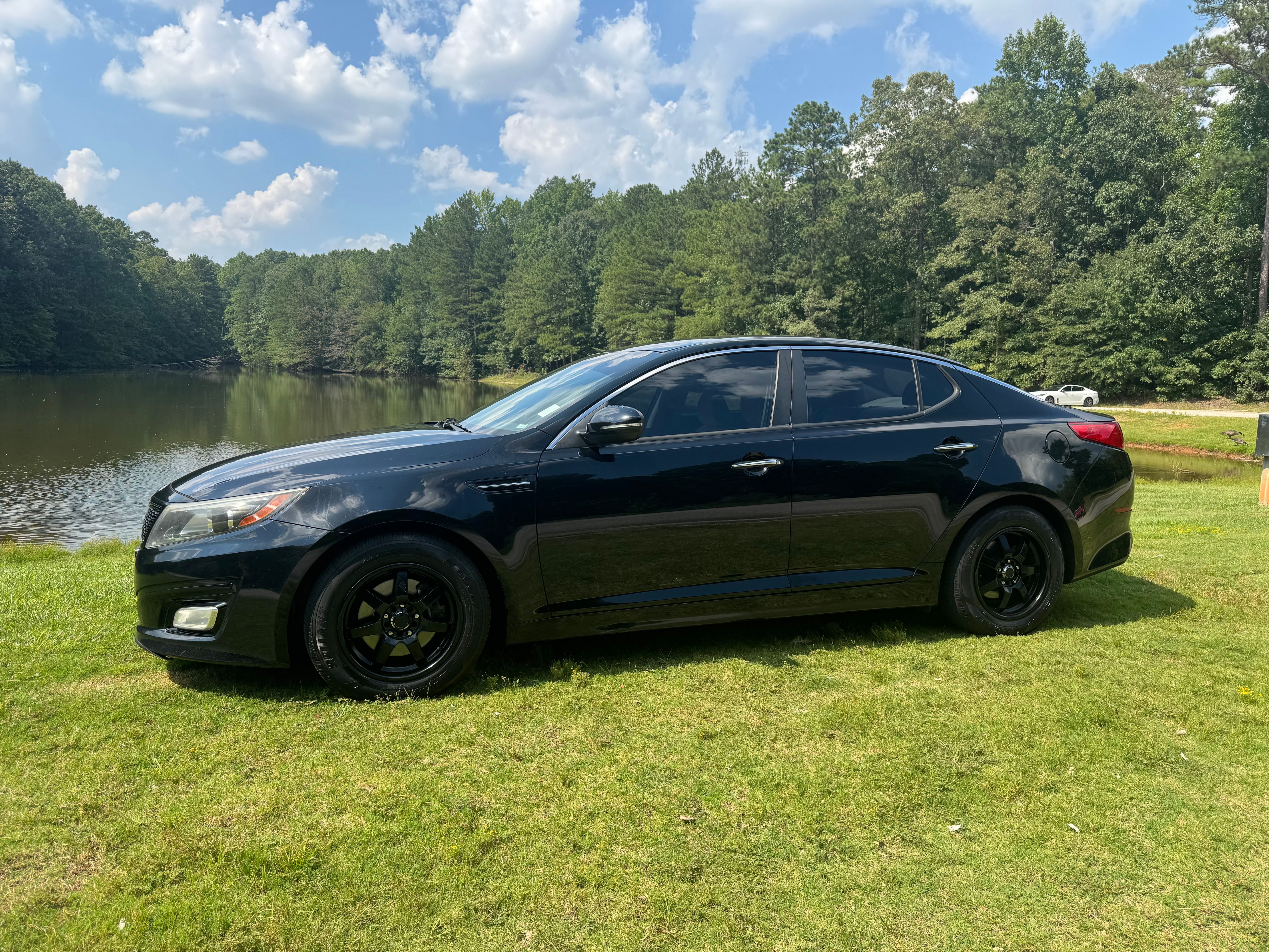 Used 2015 Kia Optima LX FWD image 1