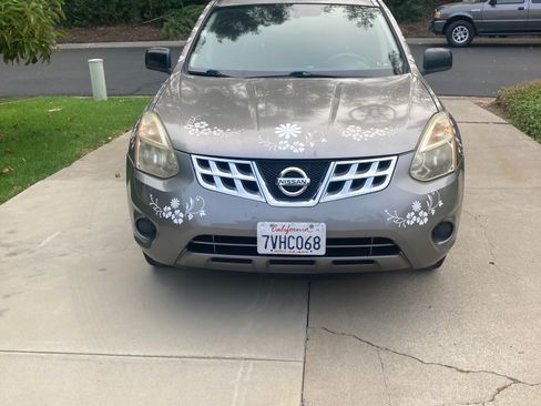 Used 2012 Nissan Rogue S FWD image 1