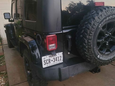 Used 2008 Jeep Wrangler Unlimited Sahara image 2