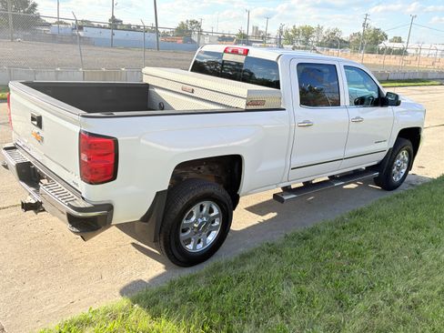 Used 2015 Chevrolet Silverado 2500 LTZ RWD image 8