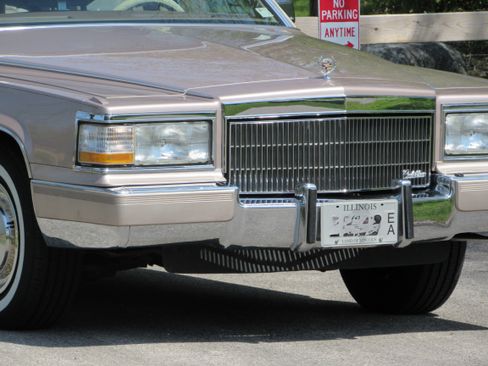 Used 1992 Cadillac Brougham RWD image 8