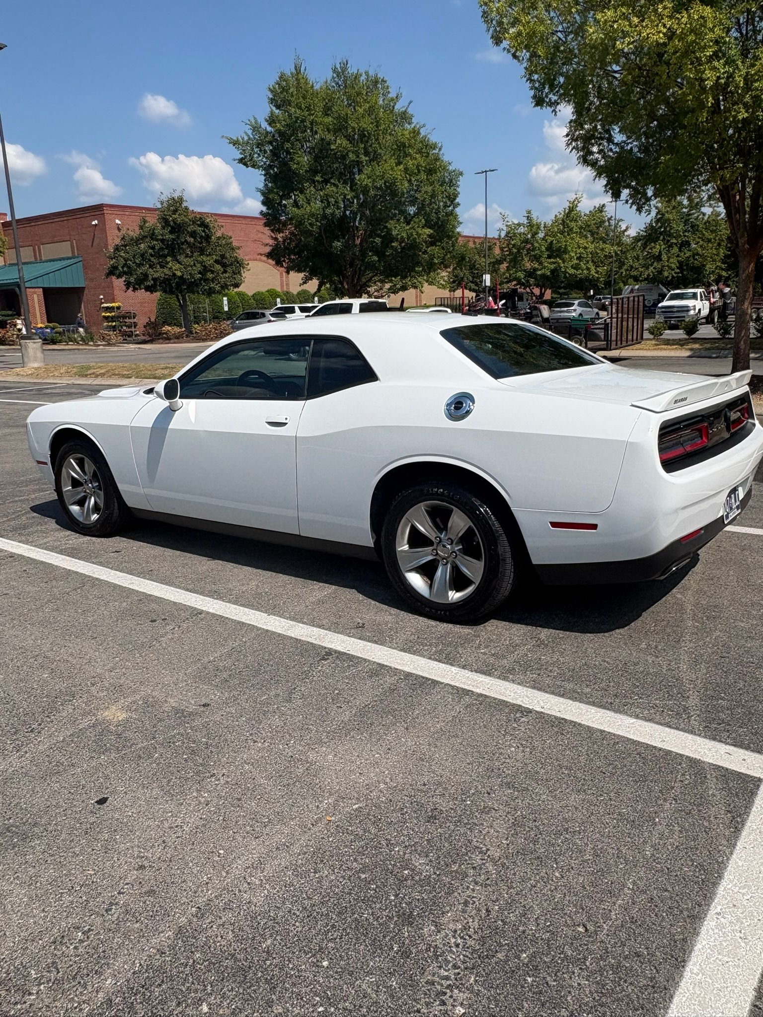 Used 2020 Dodge Challenger SXT RWD image 8
