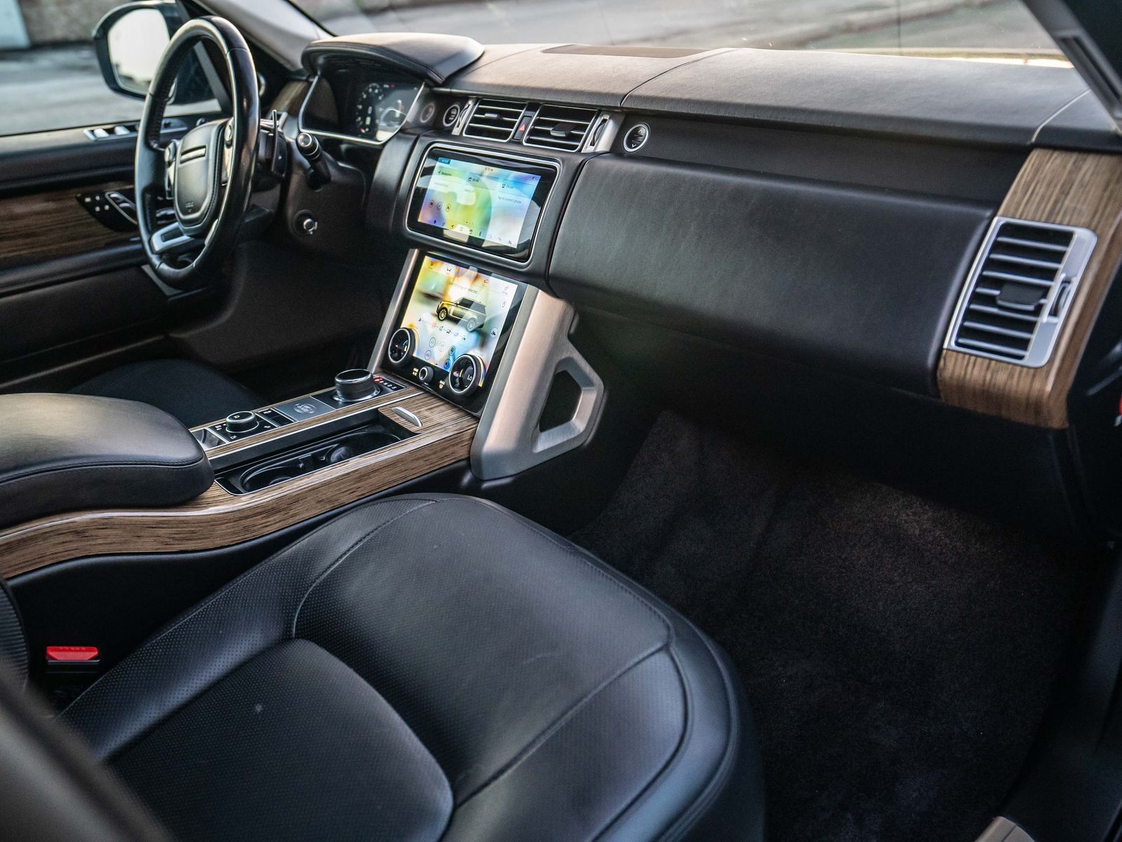 Used 2019 Land Rover Range Rover HSE AWD/4WD image 24