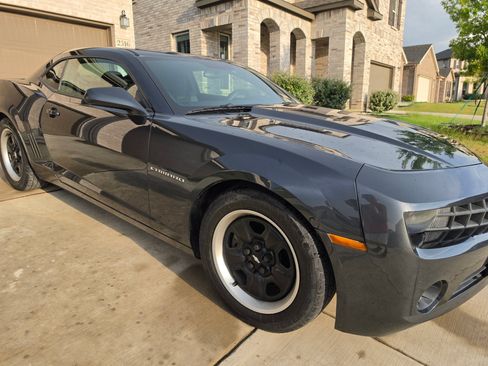 Used 2013 Chevrolet Camaro LS RWD image 5