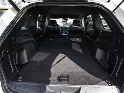 Used 2022 Jeep Grand Cherokee Laredo X image 21