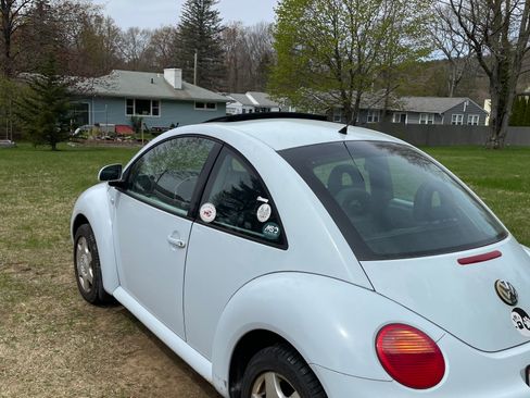 Used 2000 Volkswagen Beetle GLS FWD image 13