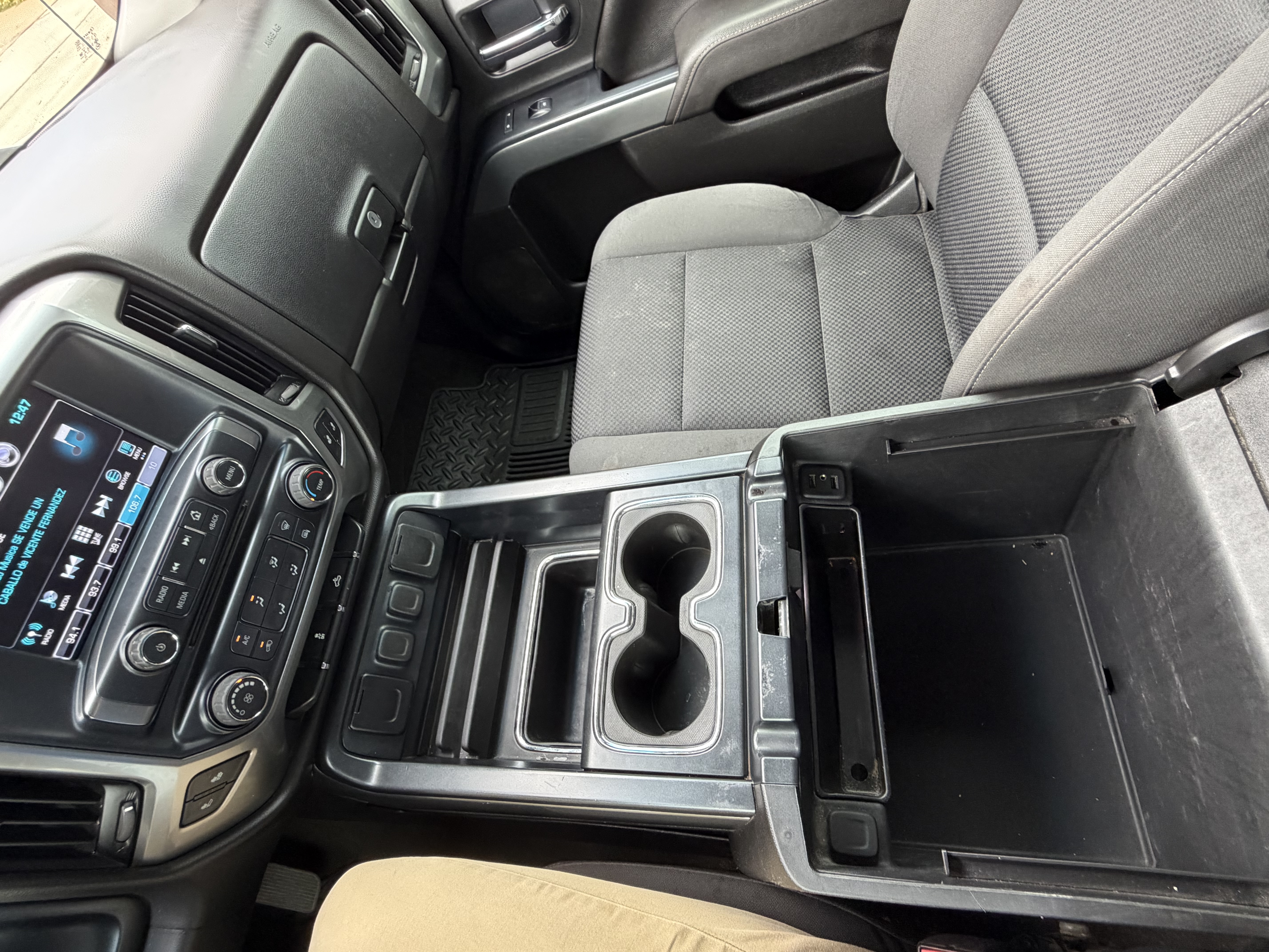 Used 2018 Chevrolet Silverado 1500 LT w/ Trailering Package AWD/4WD image 26