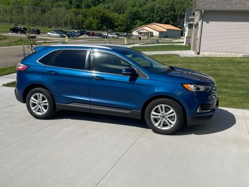 Used 2020 Ford Edge SEL w/ Cold Weather Package AWD/4WD image 1