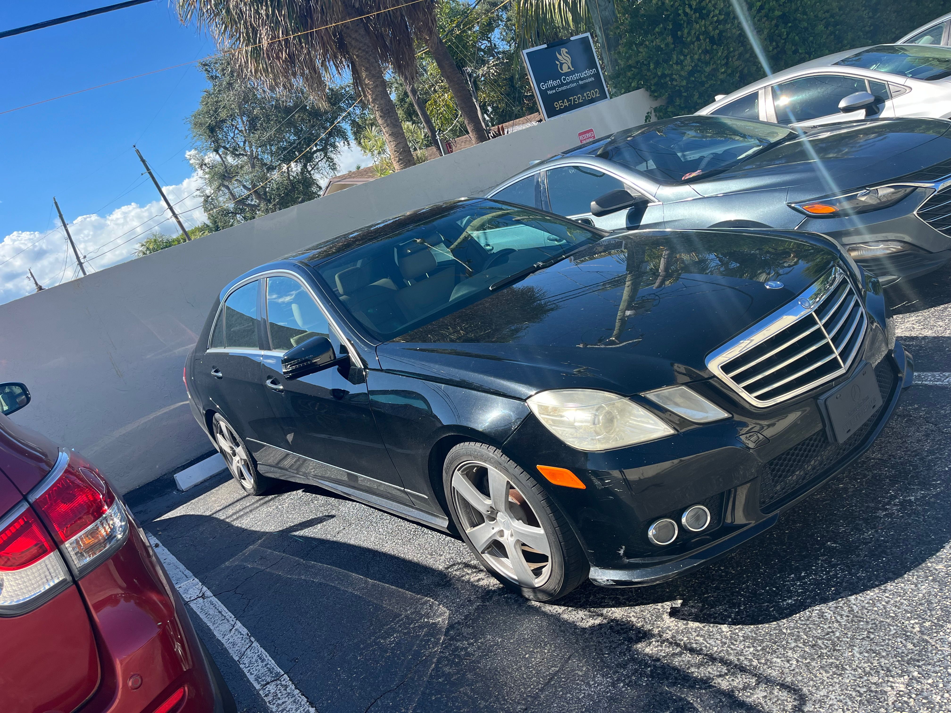 Used 2010 Mercedes-Benz E 350 Sedan image 1