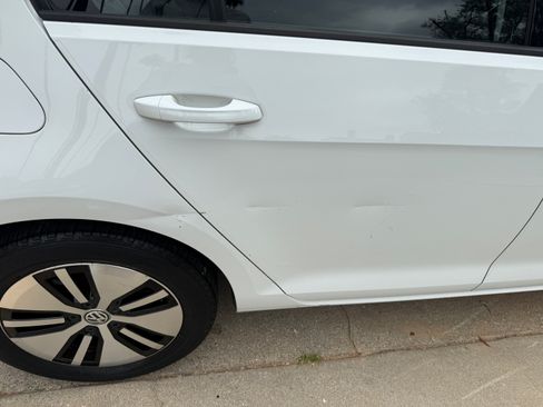 Used 2016 Volkswagen e-Golf SEL Premium FWD image 9