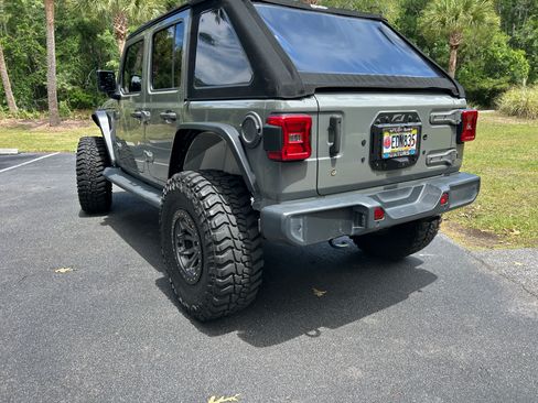 Used 2018 Jeep Wrangler Unlimited Sport S AWD/4WD image 8