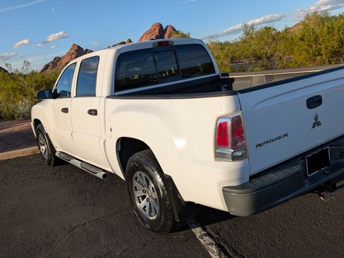 Used 2007 Mitsubishi Raider LS image 8