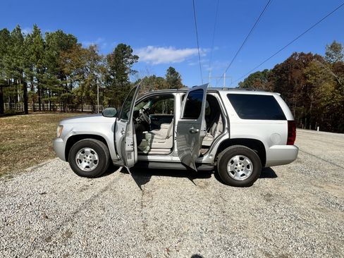 Used 2011 Chevrolet Tahoe LT image 10