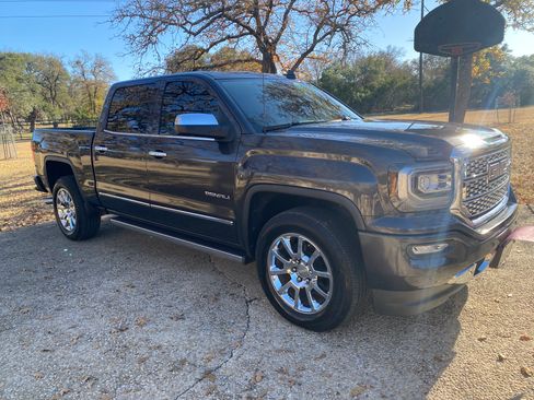 Used 2016 GMC Sierra 1500 Denali w/ Enhanced Driver Alert Package image 4