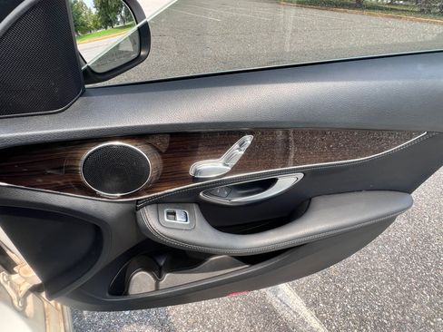 Used 2015 Mercedes-Benz C 300 Sedan image 18
