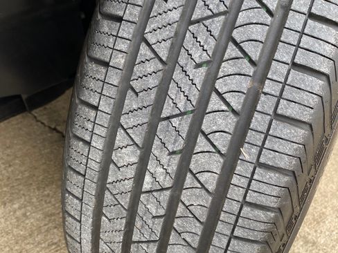 Used 2023 Kia Sorento LX image 11