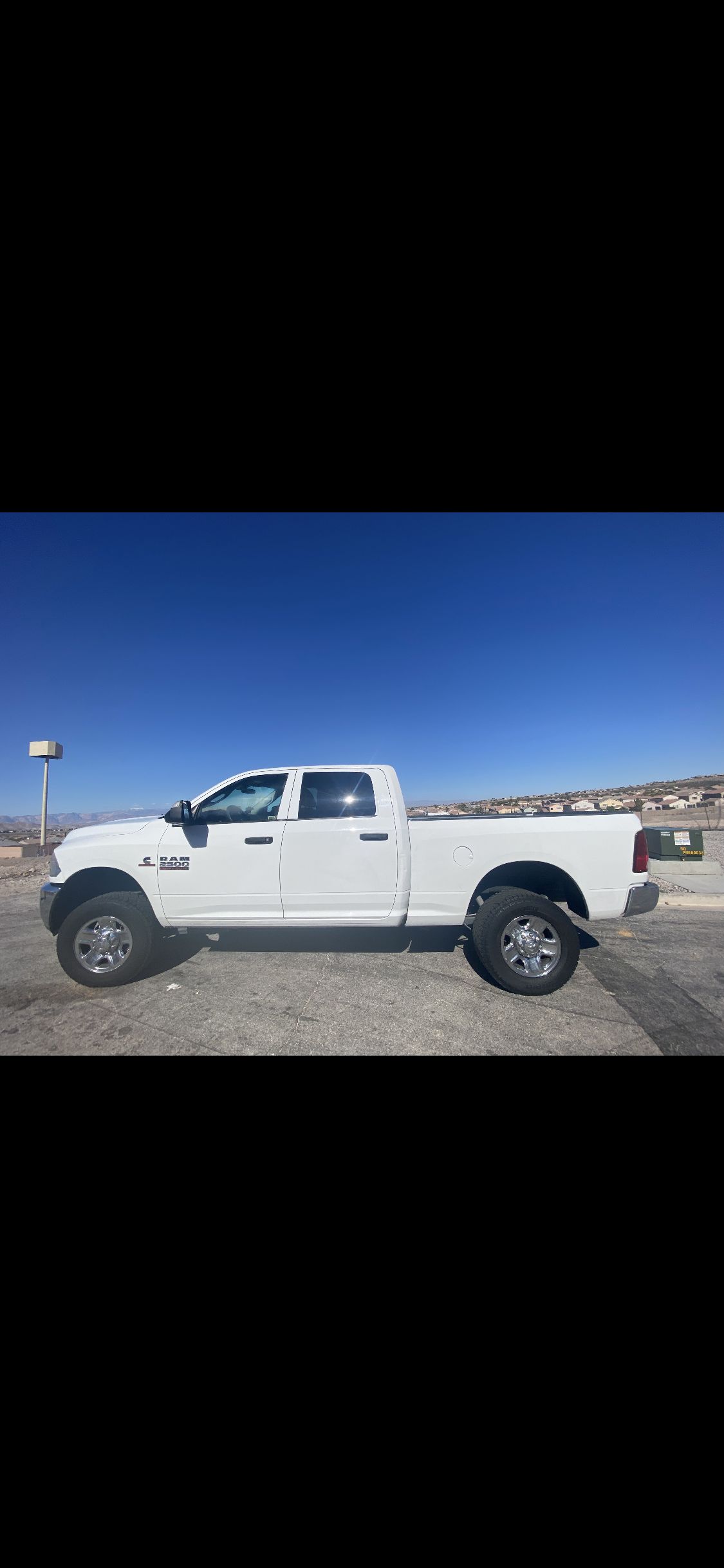 Used 2018 RAM 2500 Tradesman w/ Chrome Appearance Group AWD/4WD image 14