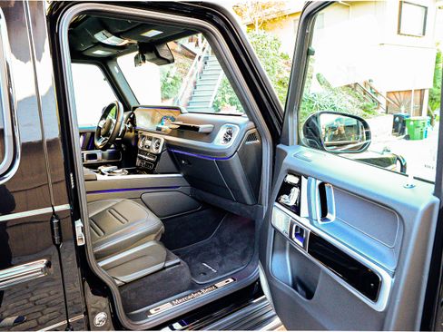 Used 2023 Mercedes-Benz G 550 image 25