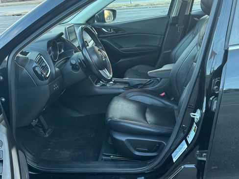 Used 2016 MAZDA MAZDA3 s Grand Touring w/ Technology Package image 8