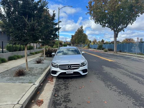 Used 2020 Mercedes-Benz E 350 Sedan image 9