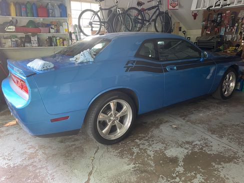 Used 2009 Dodge Challenger R/T image 5