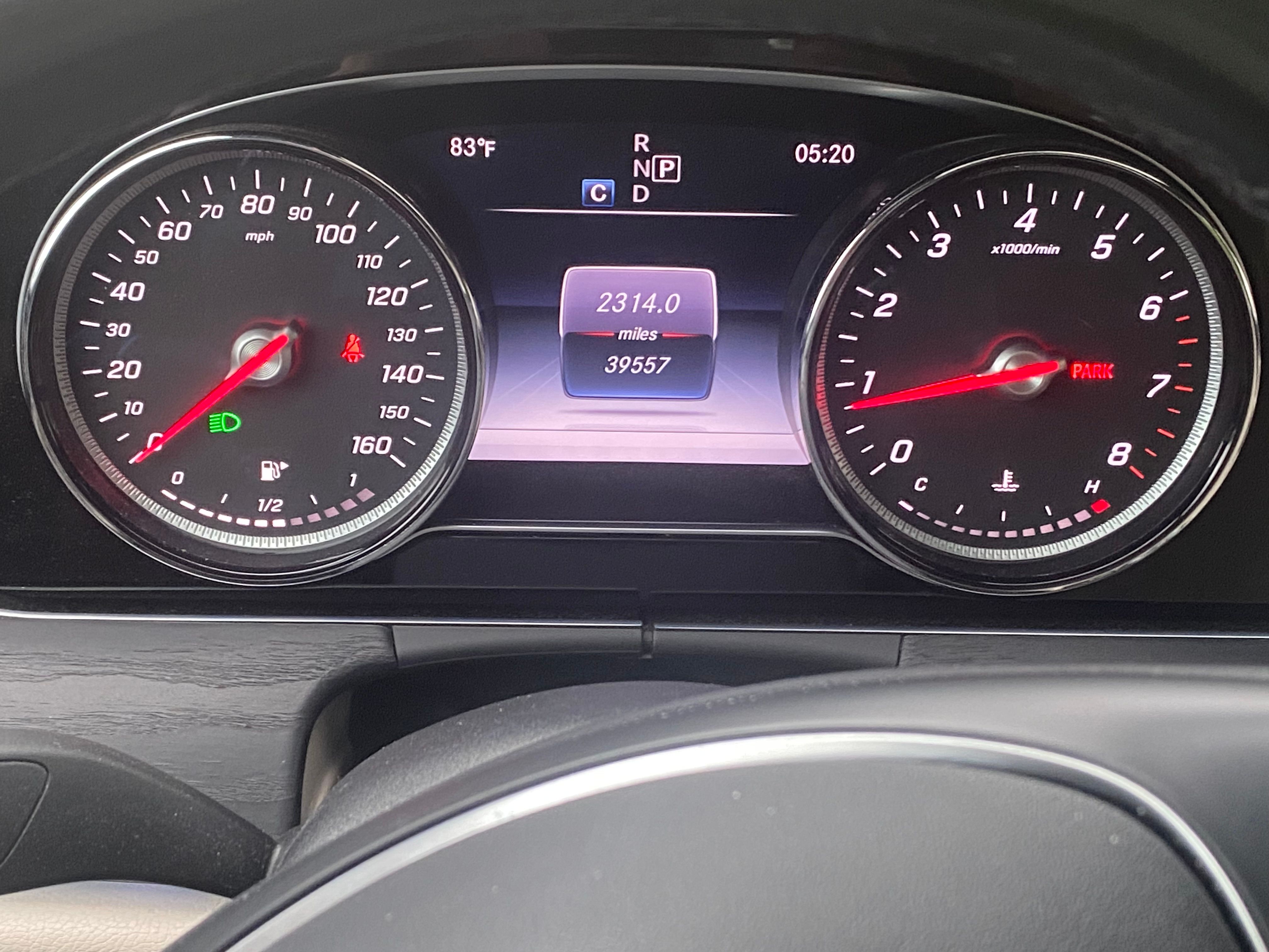 Used 2017 Mercedes-Benz E 300 4MATIC image 2