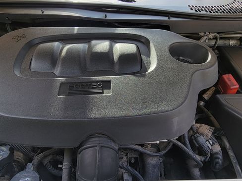 Used 2009 Chevrolet HHR LT image 16