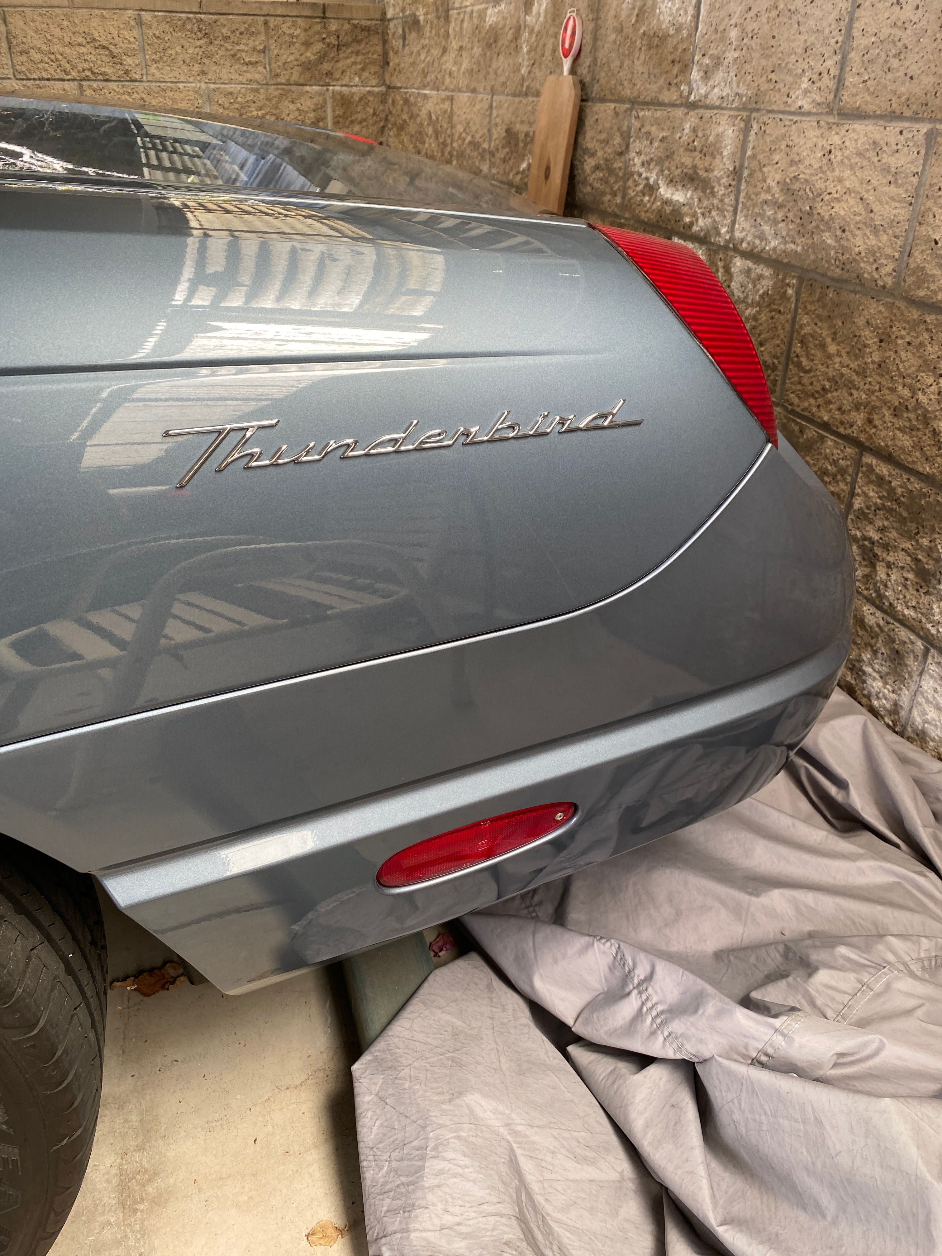 Used 2005 Ford Thunderbird Deluxe RWD image 31