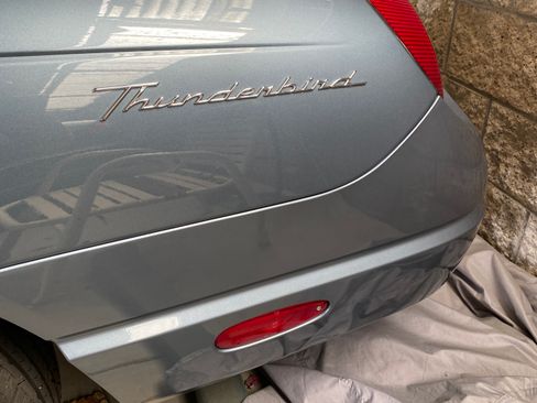 Used 2005 Ford Thunderbird Deluxe image 31