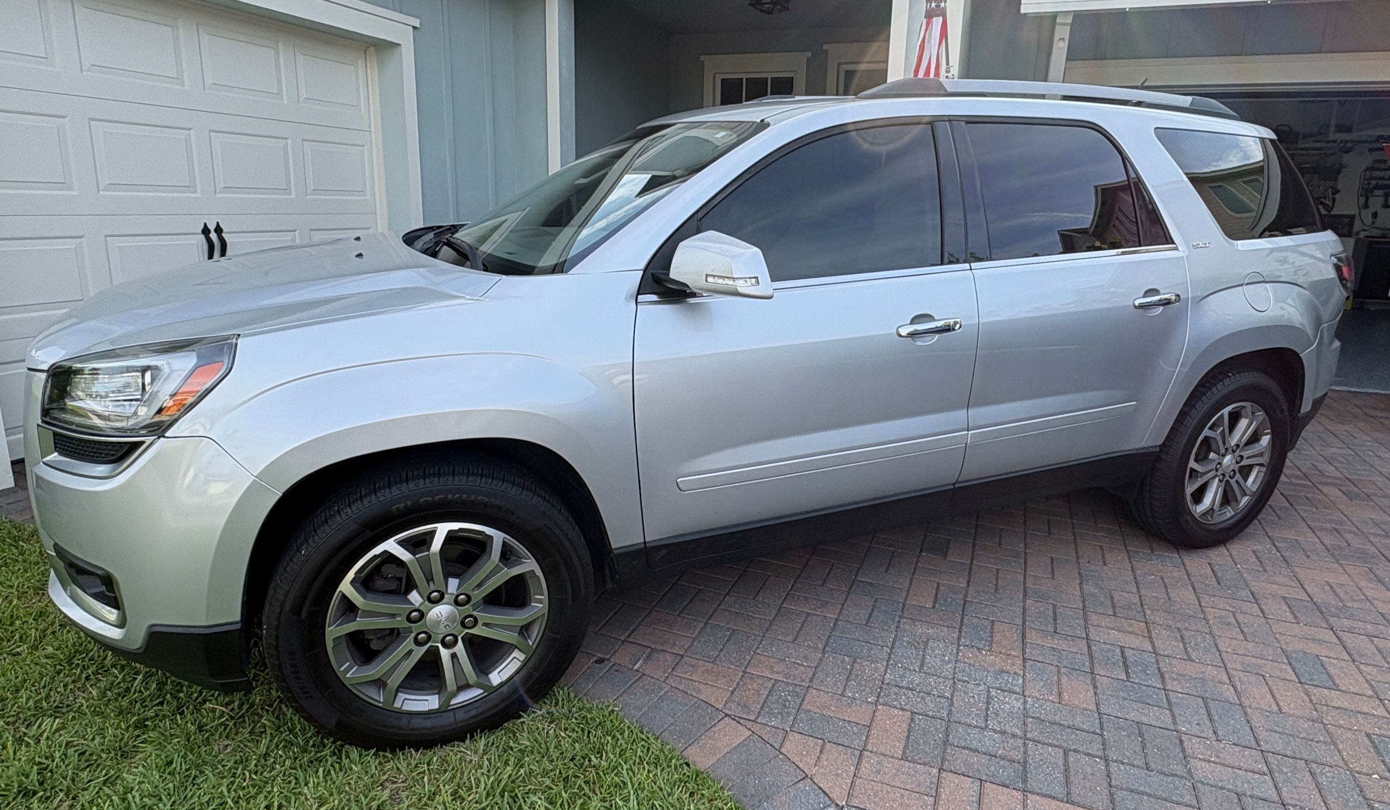 Used 2015 GMC Acadia SLT FWD image 5