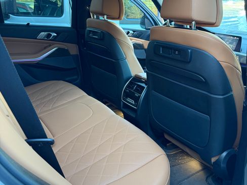Used 2023 BMW X5 xDrive40i w/ Executive Package image 8