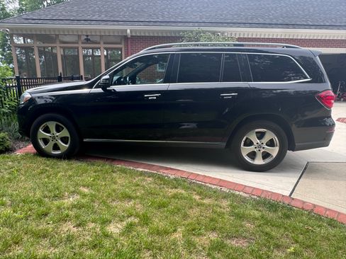 Used 2018 Mercedes-Benz GLS 450 4MATIC image 2