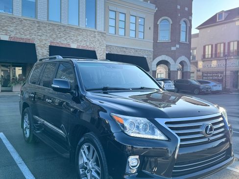 Used 2014 Lexus LX 570 4WD image 5