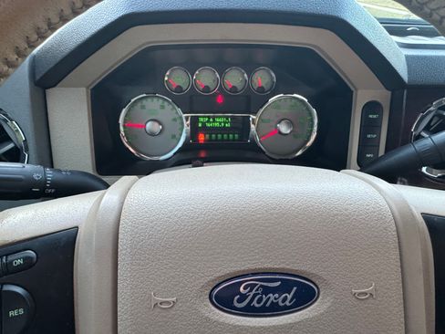 Used 2010 Ford F350 Lariat image 9