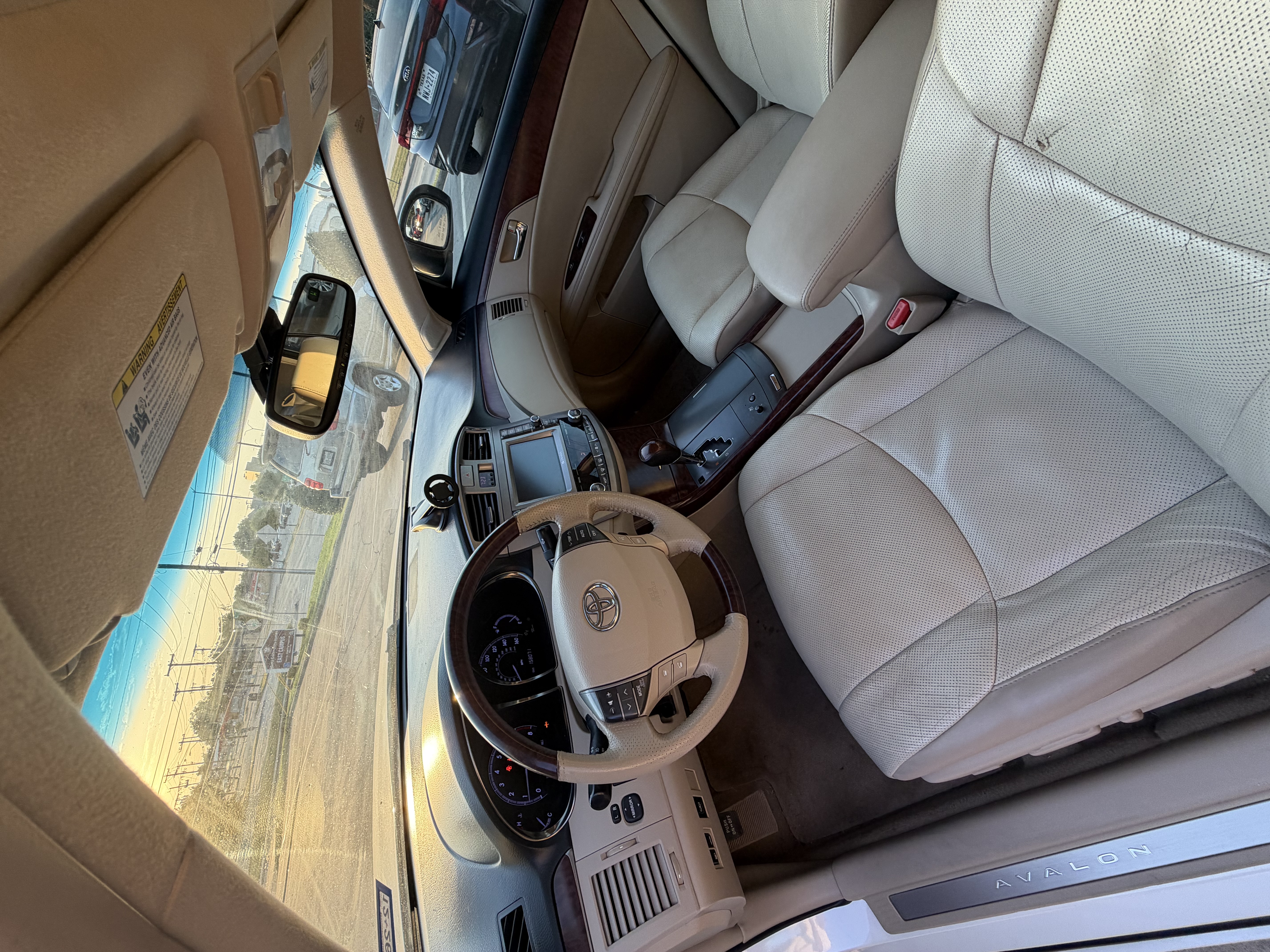 Used 2012 Toyota Avalon Limited FWD image 14