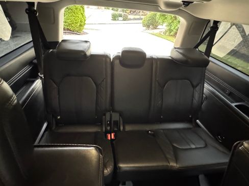 Used 2018 Ford Expedition Max Platinum image 18