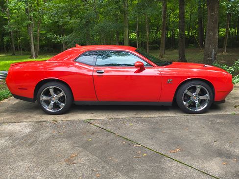 Used 2017 Dodge Challenger R/T w/ Sound Group RWD image 1