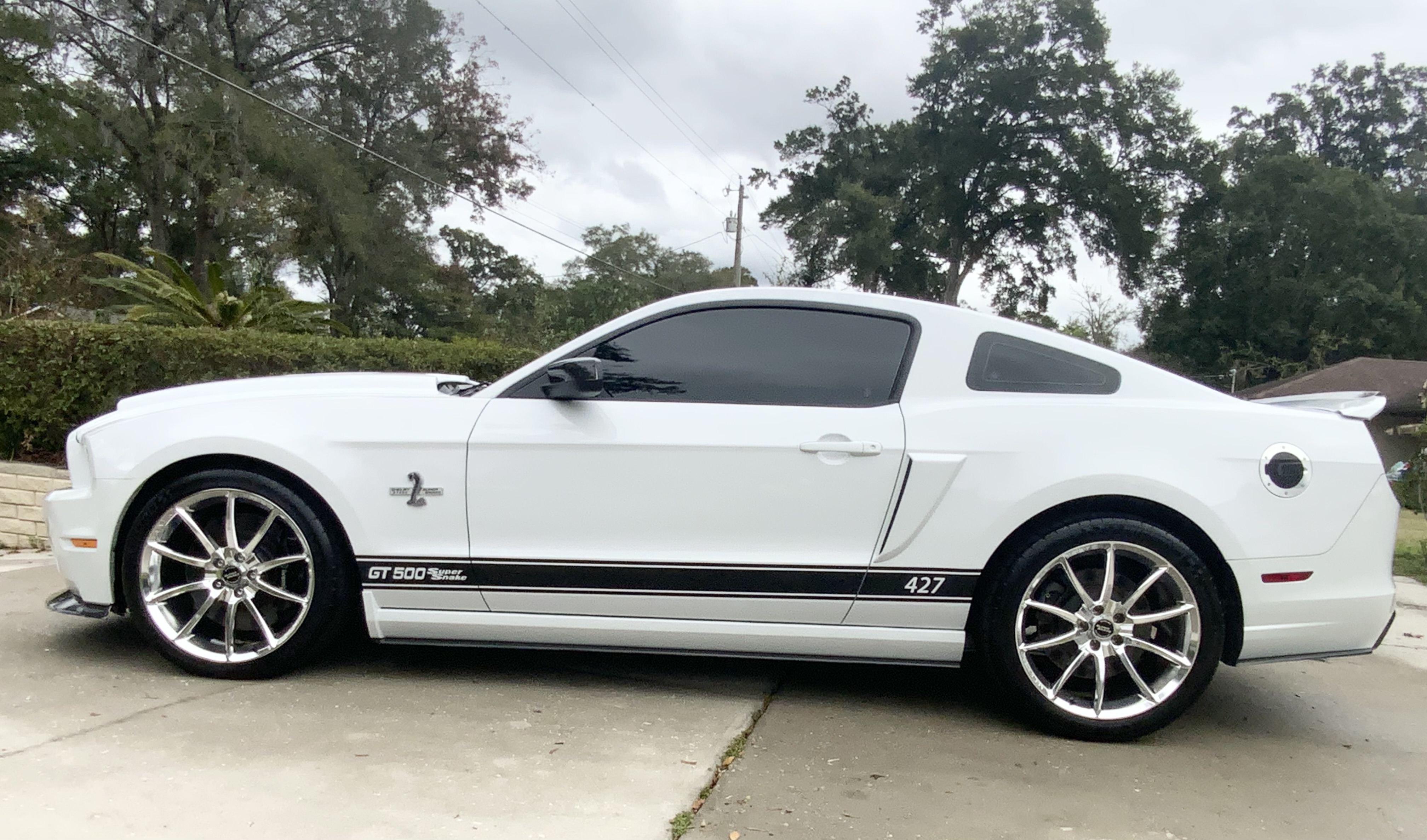 Used 2014 Ford Mustang Shelby GT500 w/ Equipment Group 821A RWD image 2